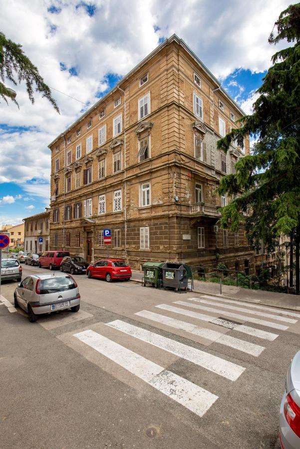 Quiet Center Apartments Риека Экстерьер фото