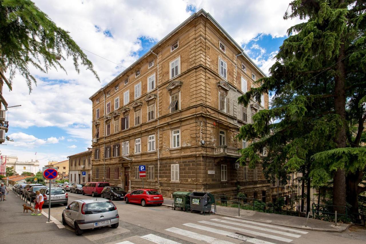 Quiet Center Apartments Риека Экстерьер фото