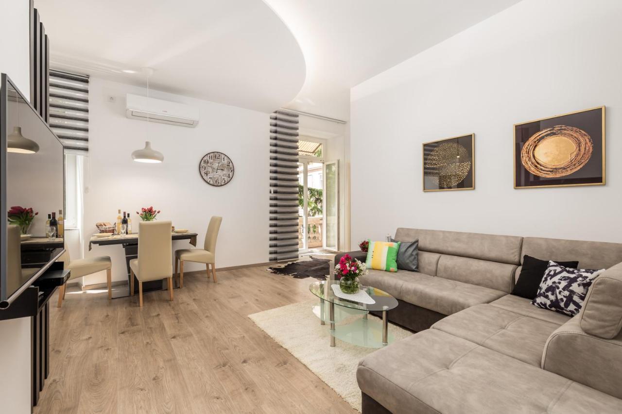 Quiet Center Apartments Риека Экстерьер фото