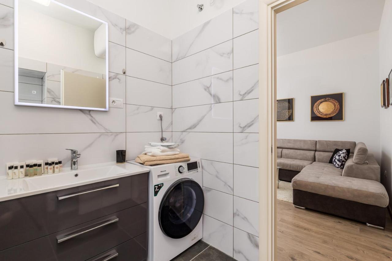 Quiet Center Apartments Риека Экстерьер фото