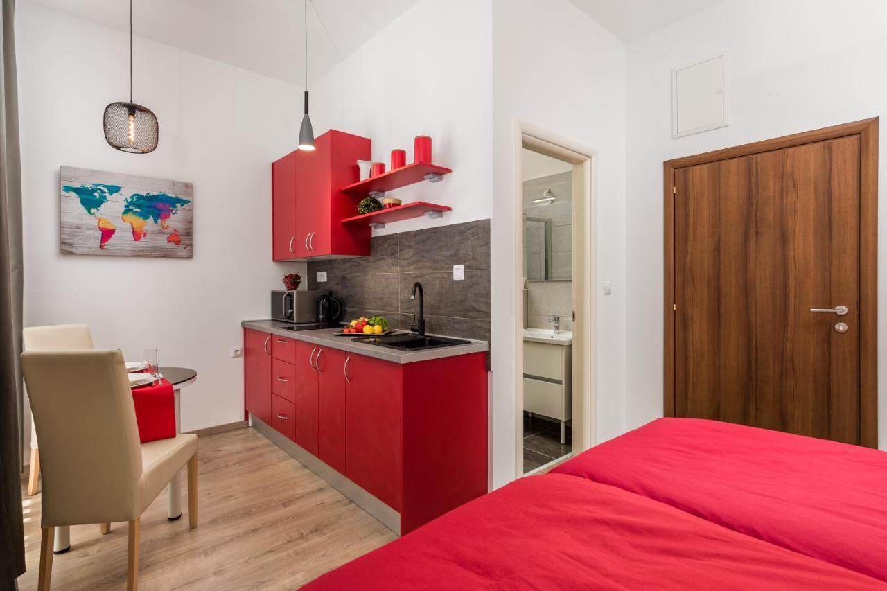 Quiet Center Apartments Риека Экстерьер фото