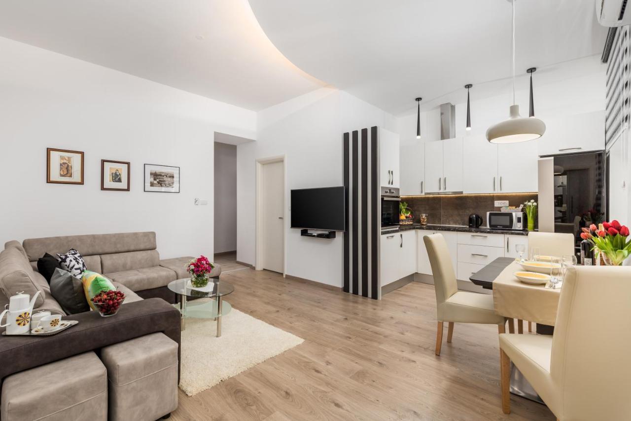 Quiet Center Apartments Риека Экстерьер фото