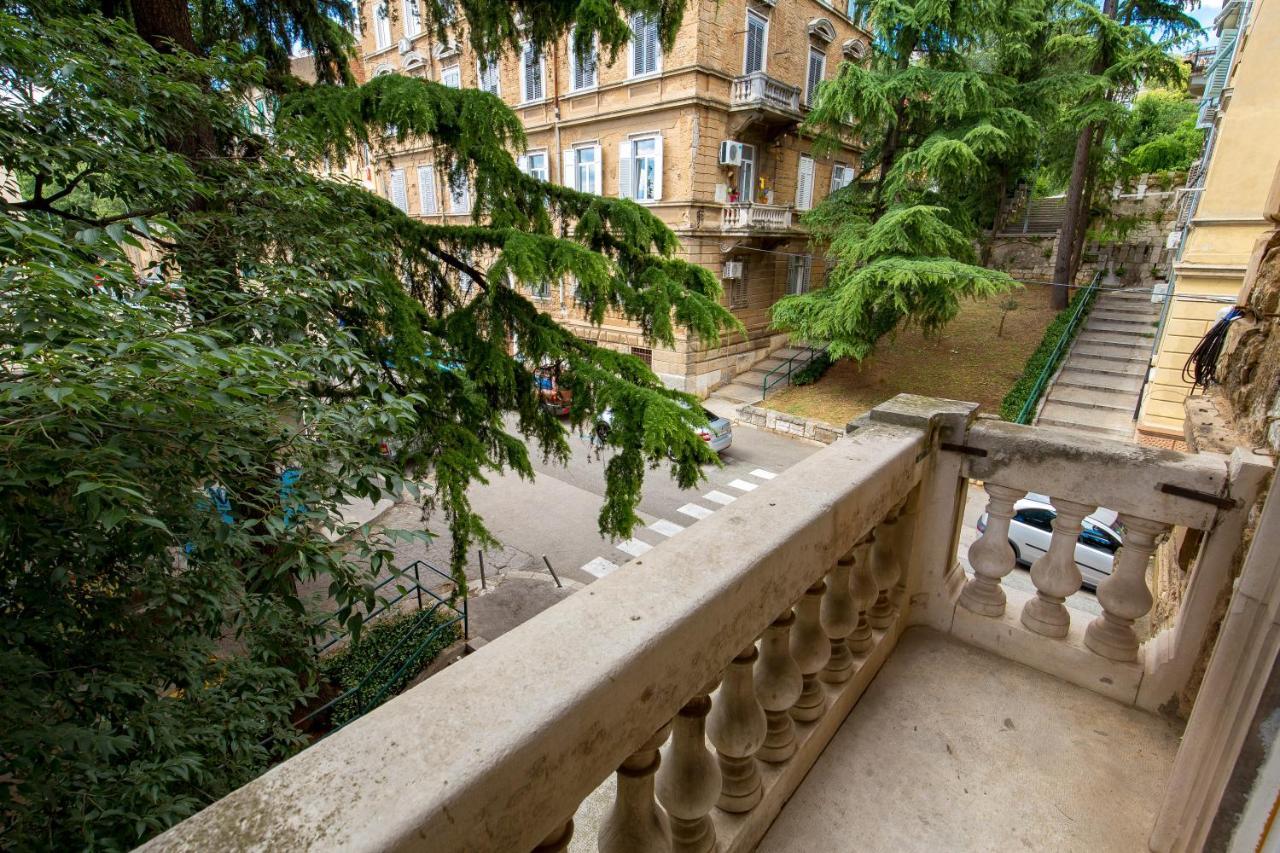 Quiet Center Apartments Риека Экстерьер фото