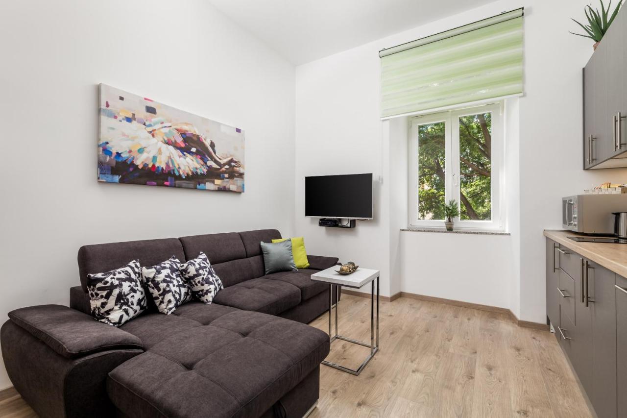 Quiet Center Apartments Риека Экстерьер фото