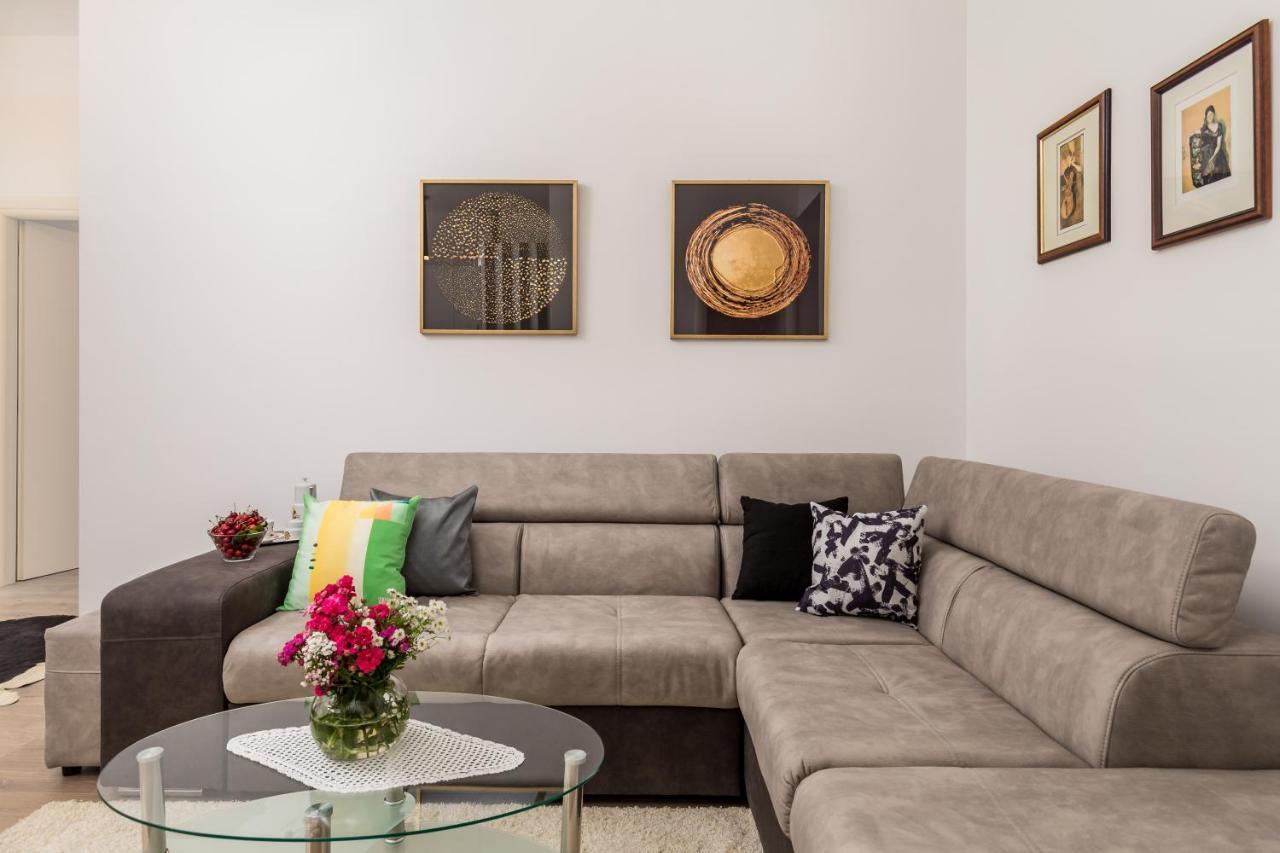 Quiet Center Apartments Риека Экстерьер фото